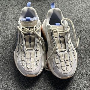 Amiri bone sneaker brand new